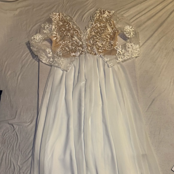 Vintage Elegant White Lace Dress - Picture 7 of 8